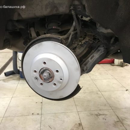 Volkswagen touareg замена задних тормозных дисков